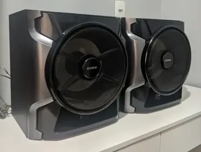2. Caixas subwoofer. 2. Caixas satélite. Sony
