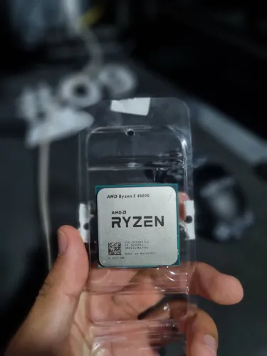 Ryzen 5 4600g + cooler padrão da amd
