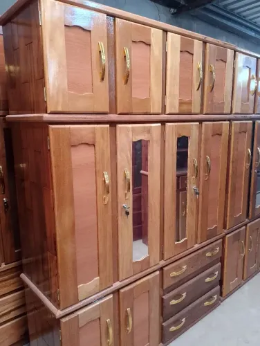 Guarda roupa de casal 4 portas