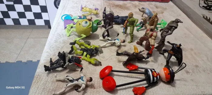 Brinquedos infantis - Diversos personagens vendo unidade,valor unitario