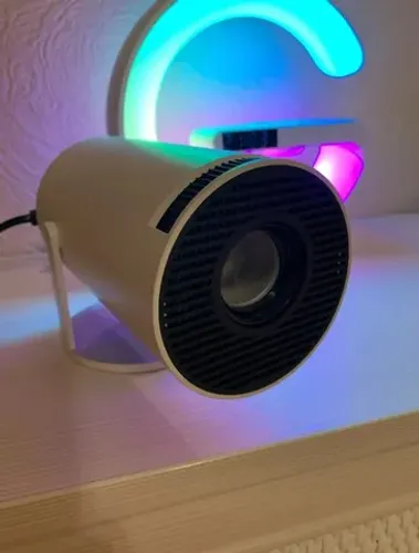 Projetor Portátil Novo HY300 com Netflix