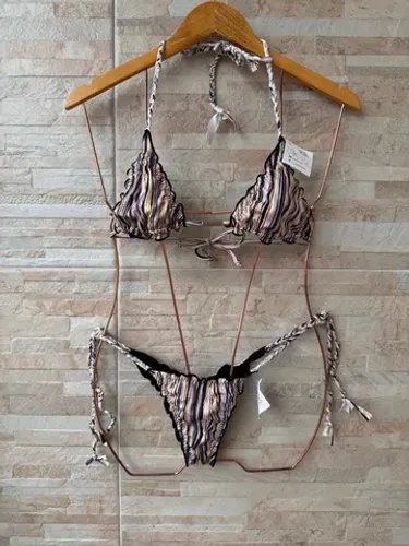 biquíni estampado de listras tamanho P.