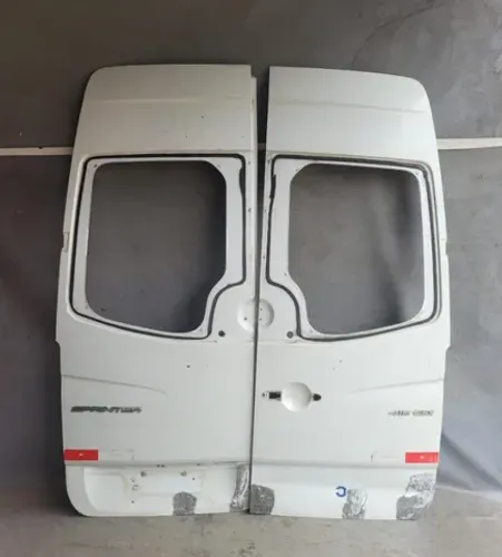 Porta traseira Sprinter 415 2013/  R$1.450,00 CADA