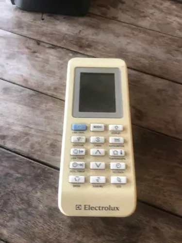 Controle ar Eletrolux sem tampa traseira 