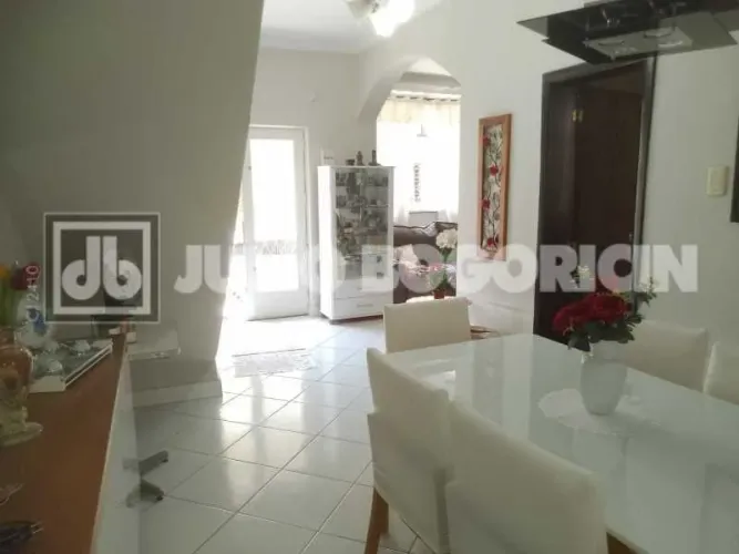 Riachuelo - Rua Vinte e Quatro de Maio - Ótima casa condomínio fechado - 3 quartos (2 Suít