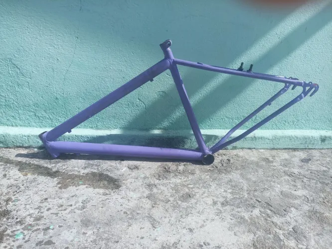 Quadro de bike aro 26 semi novo