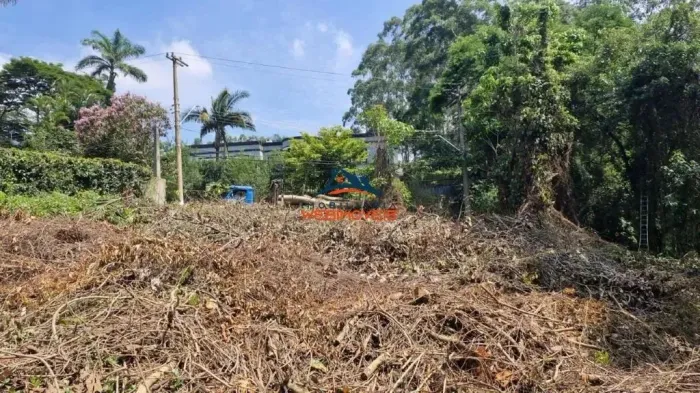 Terreno em Condomínio de Luxo com 1.403m² à Venda em Cotia-SP, Bairro Algarve: seu novo la