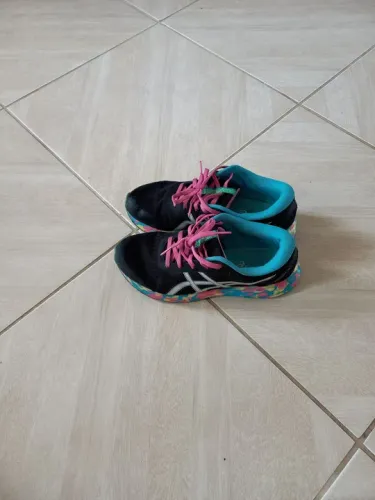 Tênis feminino
