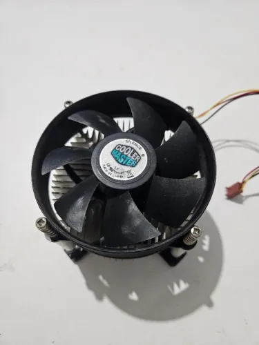 Cooler para Processador Intel Socket 775 usado mas funcionando perfeitamente