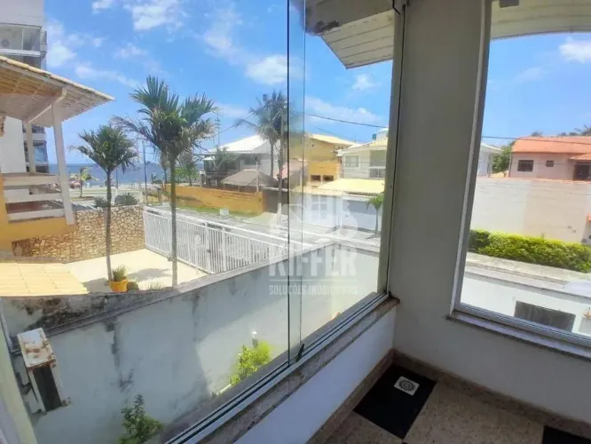 Casa Duplex com 4 quartos, 3 suítes, varanda gourmet, 250 m² por R$ 2.050.000,00 - Piratin