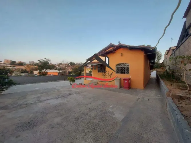 Chácara para Locação - 3 Quartos, 2 Banheiros, 4 vagas - Santo Antônio, Ribeirão das Neves