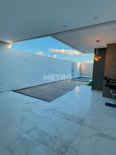 Casa à venda no Condomínio Villa Premium com suíte Master com Closet, piscina