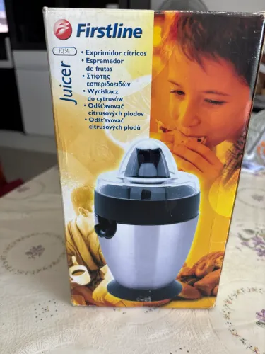Vendo espremedor firstline novo