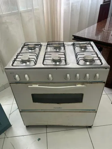 Vendo fogão Esmaltec 6 bocas