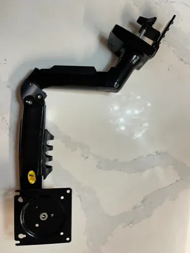 Suporte articulado para monitor 