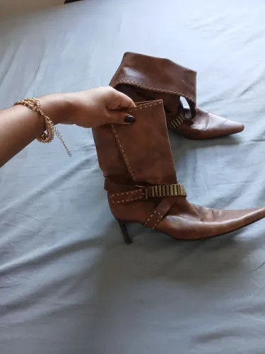 Bota de couro