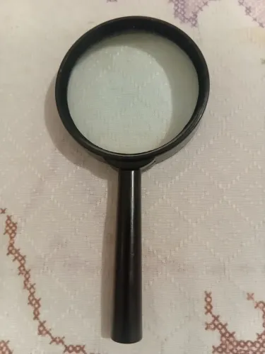 Lupa de aumento para leitura e estudo