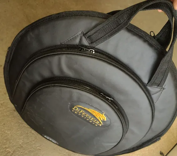 Semi-case luxo personalizado p/ até 10 pratos Apartir do 20" (novo)