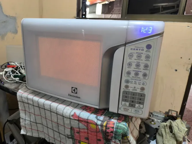 Microondas Electrolux 31 Litros