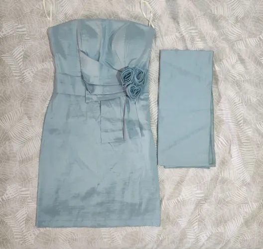 Vestido Verde Claro com Echarpe