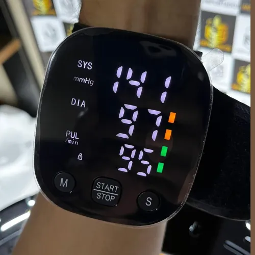 Queima de Estoque - Monitor de Pressão Arterial Digital de Pulso