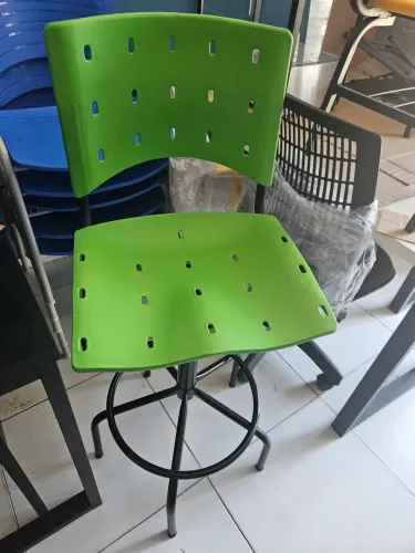 Cadeira alta giratória caixa