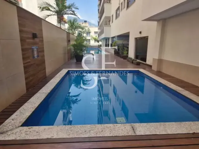 Tijuca - Rua Carlos de Vasconcelos - Apartamento, varandas 3 quartos sendo 1 suíte, depend