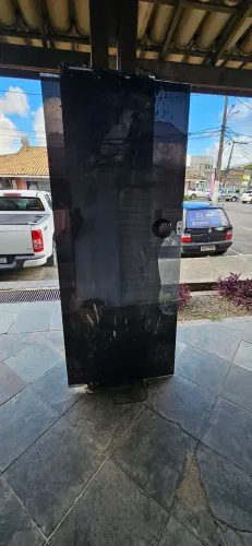 Porta em vidro temperado, preta.