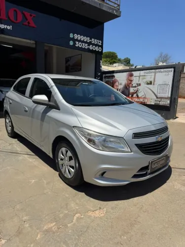 Chevrolet Onix JOY Hatch 1.0 8V Flex Mec. 4P 2017