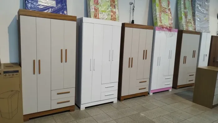 guarda roupa solteiro 4 portas 