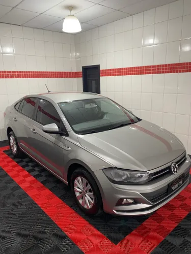 SEMI NOVO IMPECÁVEL 