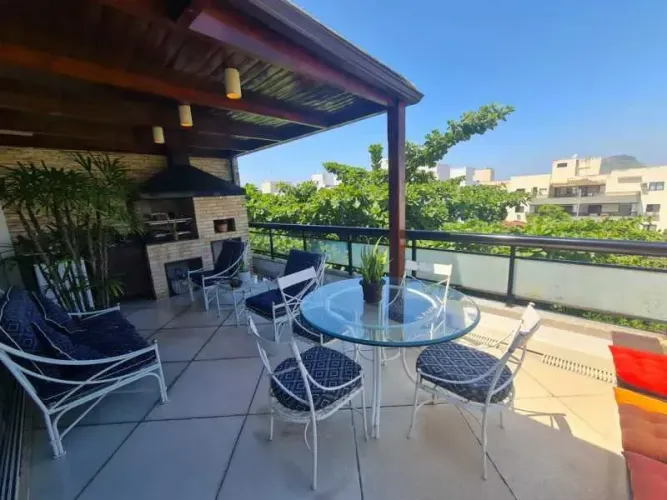 Cobertura com Piscina e Espaço Gourmet a 7 Min da Praia do Recreio dos Bandeirantes