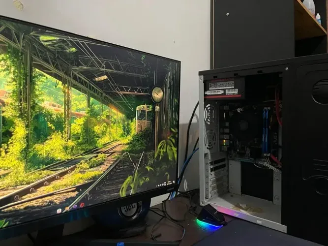 PC Desktop - i7 3770 - 16 GB DDR3 - 500 GB Armazenamento.