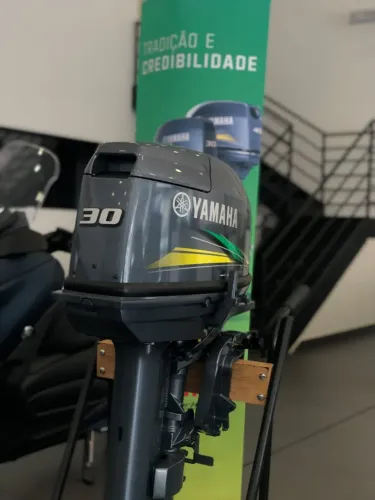MOTOR DE POPA 30HP 2 TEMPOS YAMAHA