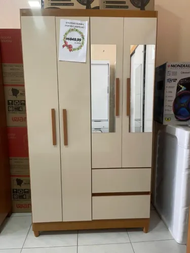 Guarda Roupa 4 portas c/ espelho e 2 gavetas