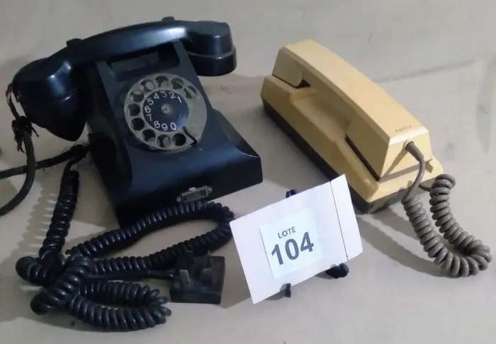 Telefone antigo Ericsson em Baquelite