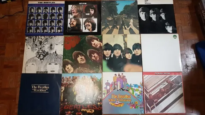 Coleção de LPs discos de vinil Beatles antigos