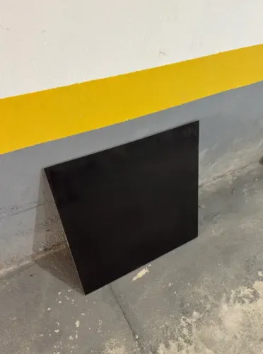 Porcelanato preto brilhoso 73x73
