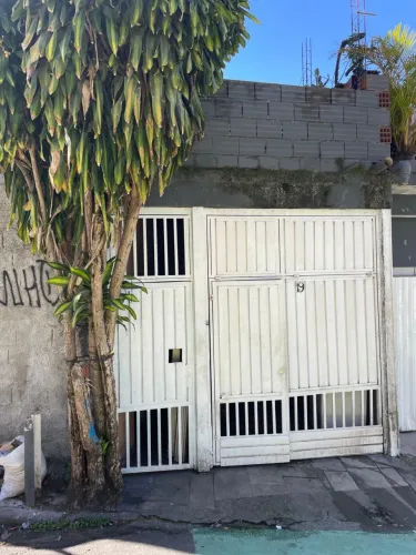 Vendo 3 casas no terreno 