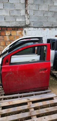 PORTA FRENTE ESQUERDA GM ONIX E PRISMA 2014 A 2020