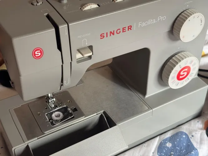 Máquina Singer Facilita pro