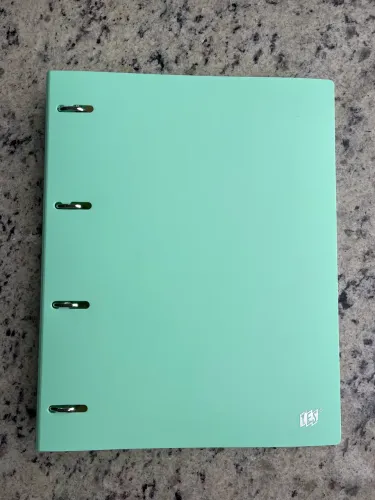 Fichário da YES com cinco divisórias