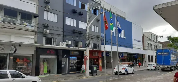 APARTAMENTO CENTRAL C/ 02 DORMITÓRIOS