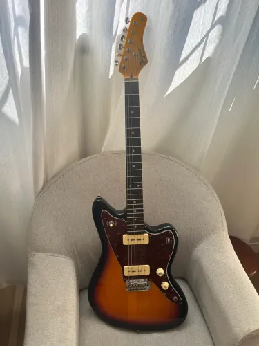 Guitarra Tagima JazzMaster TW61