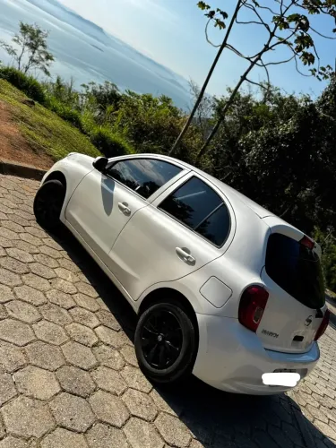 Nissan March S 1.0 12V Flex 5P 2018