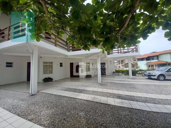 Sobrado Residencial à venda, Daniela, Florianópolis - SO0086.