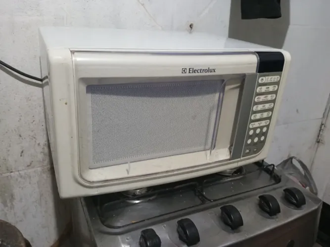 Microondas Electrolux 23L 