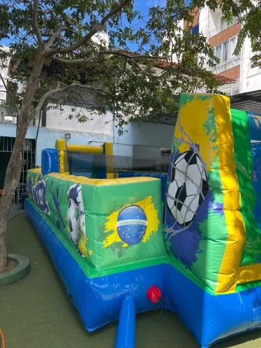 Locação Brinquedos Infláveis, lanches