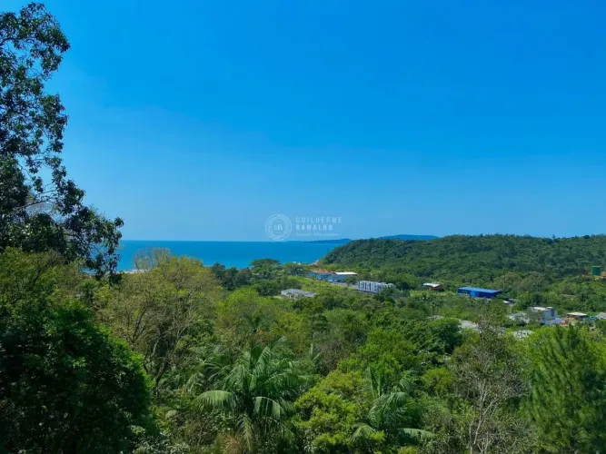 Terreno à venda com linda Vista no Estaleirinho em Rua Tranquila 918,50m²