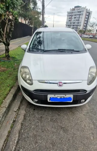 Fiat Punto Essence 1.6 Flex 16V 5P 2015